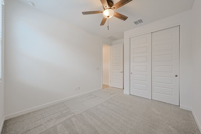 Building Photo - Beautiful 4 Bedroom in Aloravita Community