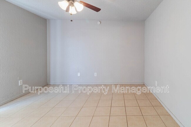 Building Photo - 930 SW 63rd St