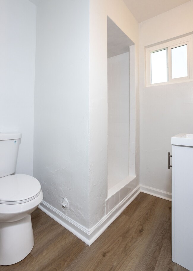 Building Photo - 312 S Myrtle St