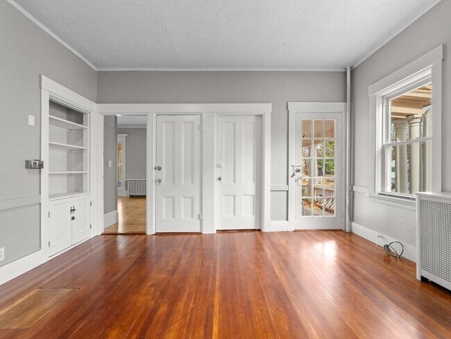 Building Photo - 40 W Central St