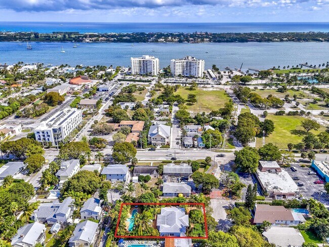 Building Photo - 411 26th St