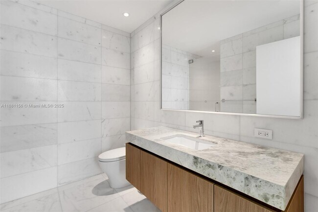 Building Photo - 500 Alton Rd