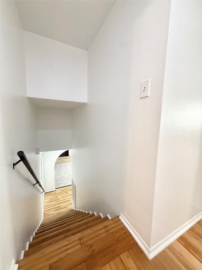 Building Photo - 10423 Kirkshire Dr