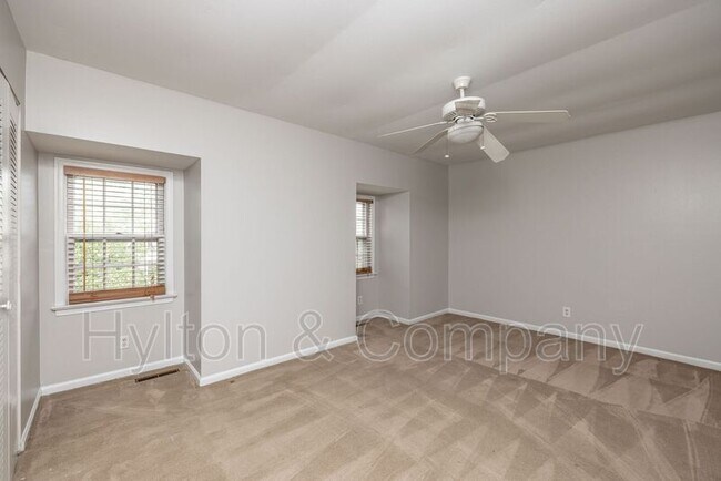 Building Photo - 218 Newstead Dr