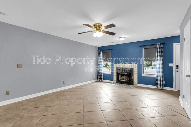 Building Photo - 206 Pine Shadow Dr