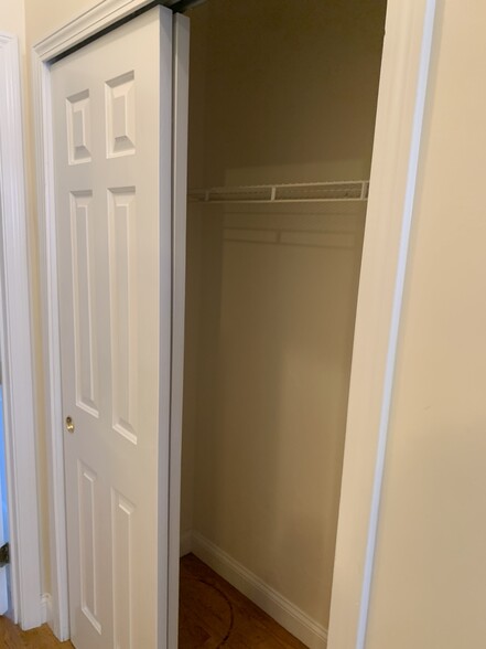 Building Photo - 202 Hurley St