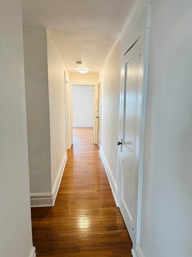 Building Photo - 408 Belgrove Dr
