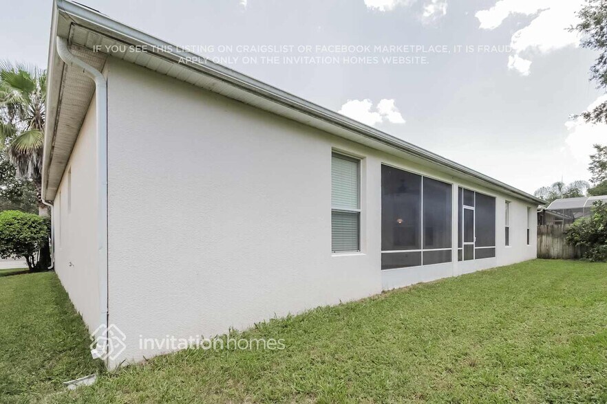 Building Photo - 305 Oak Springs Dr