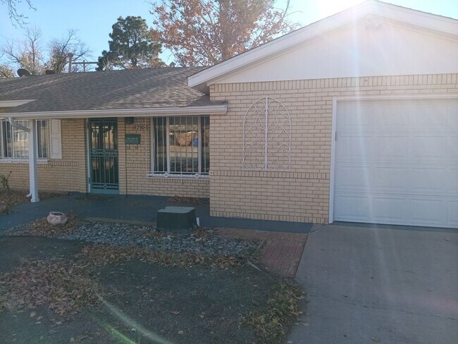 Primary Photo - 3 Bedroom, 3 Bathroom Home! Schedule a Showing Soon!