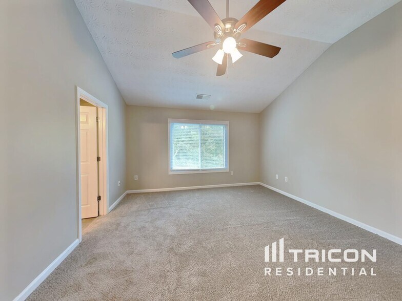 Building Photo - 703 Morgans Ridge Dr