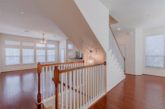 Building Photo - 2326 Stutz Dr