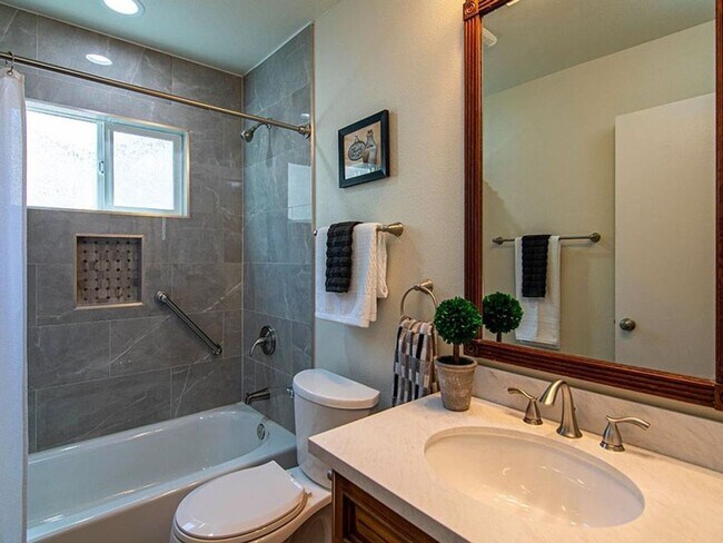 Building Photo - Spacious 5-Bedroom Home in Prime Sunnyvale...