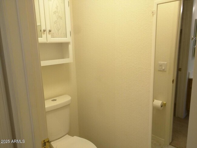 Building Photo - 1924 W Mockingbird Dr