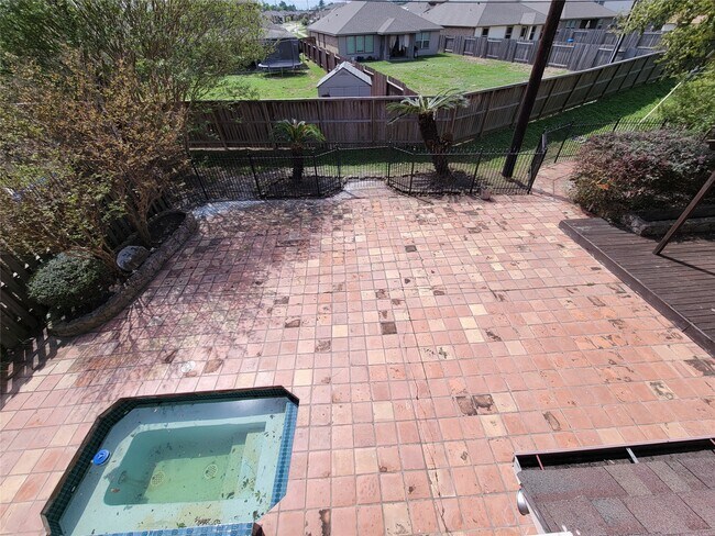 Building Photo - 4717 Country Club View