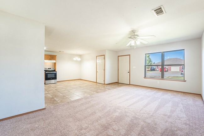 Building Photo - 318 E Marietta Ct
