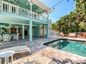 Building Photo - 6020 Cypress Ln