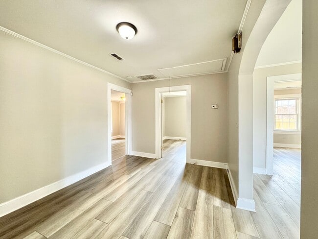 Building Photo - Renovated 2 Bedroom with Optional Third
