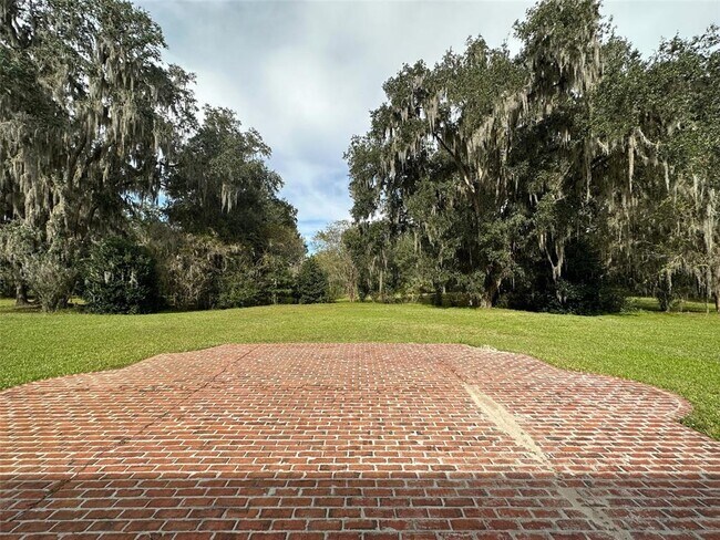 Building Photo - 6425 NW 202nd Pl