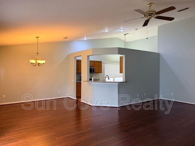 Building Photo - 4602 Gulfwinds Dr