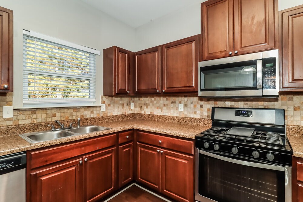 Building Photo - 38 Bollen Ln