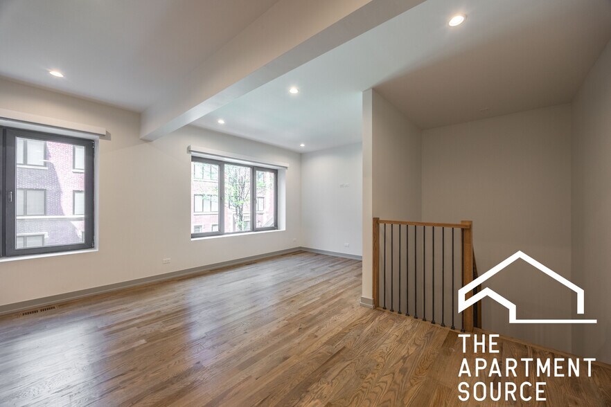 Building Photo - 1323 W Estes Ave