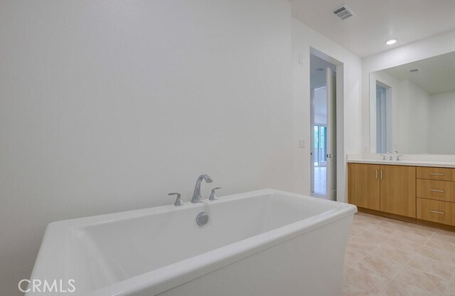Building Photo - 3214 Rivington