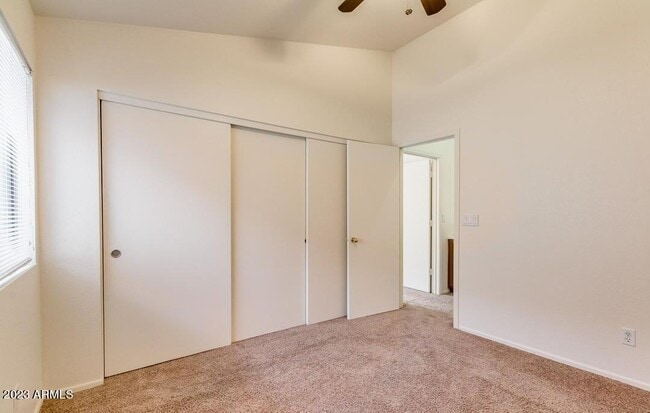 Building Photo - 10351 E Sharon Dr