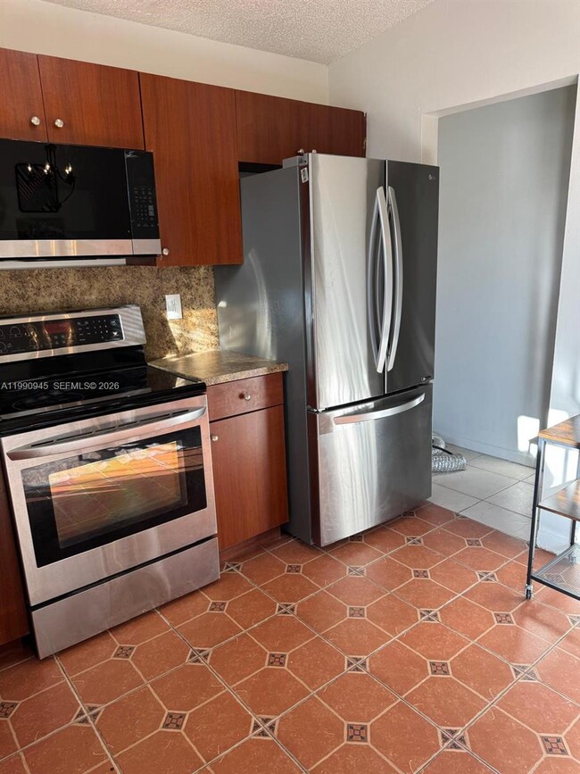 Building Photo - 28002 SW 140th Ct