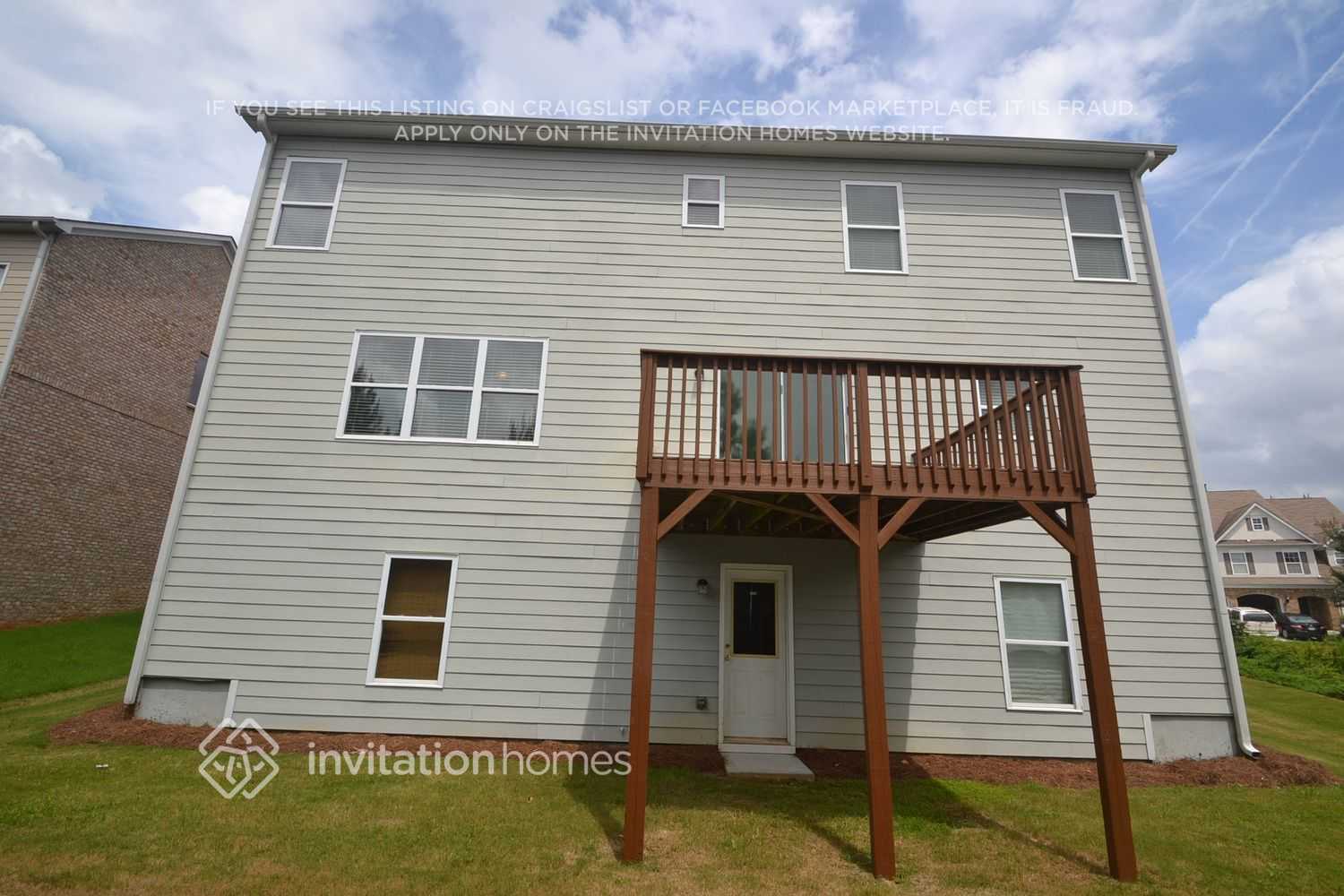 Building Photo - 1383 Sandrock Ln SW