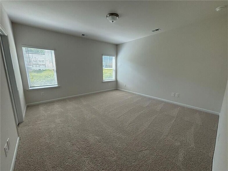 Building Photo - 701 Shetland Trl