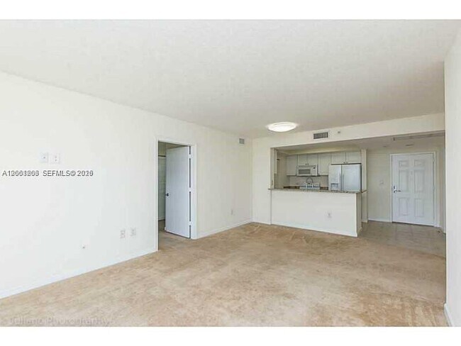 Building Photo - 19501 W Country Club Dr