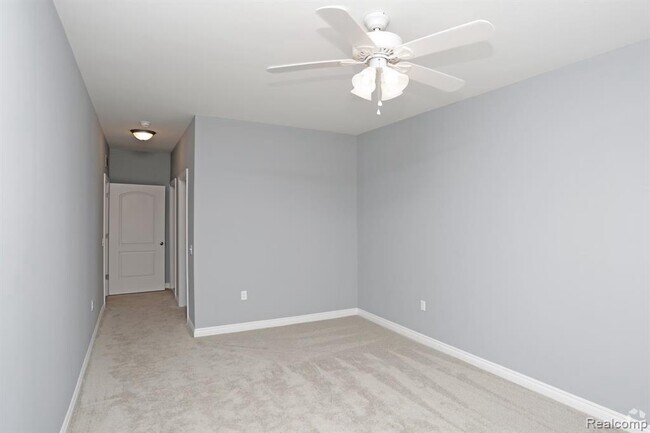 Building Photo - 54246 Baypoint Dr