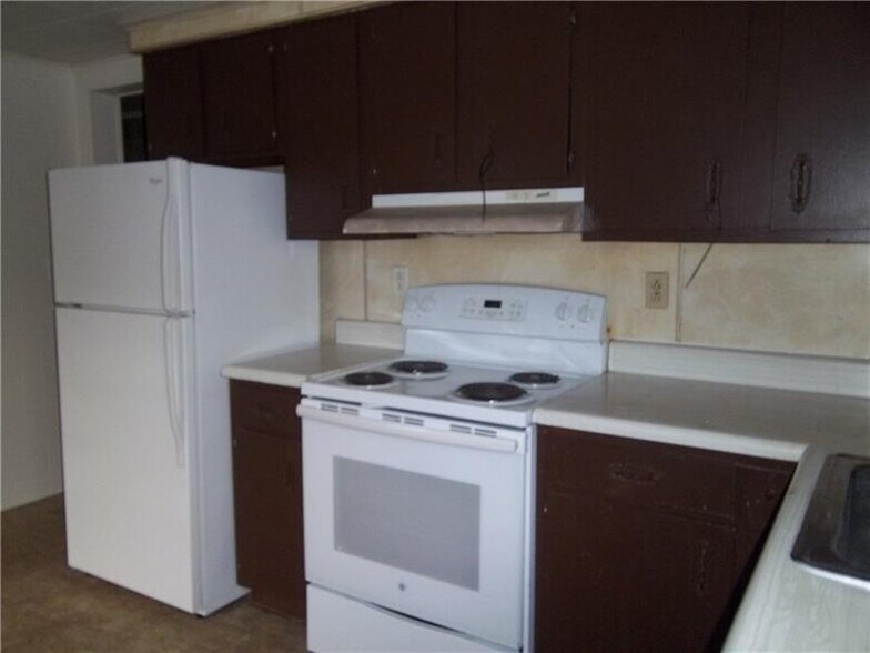 Kitchen - 219 Chestnut St