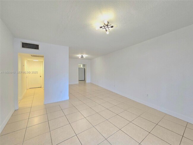 Building Photo - 1152 99th St