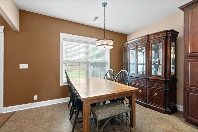 Building Photo - Spacious 4-Bedroom Home with Dual Living A...