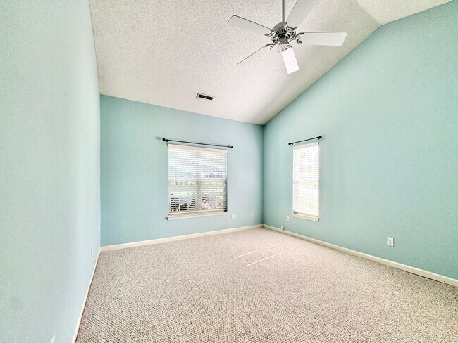 Building Photo - 4800 Corinthian Way