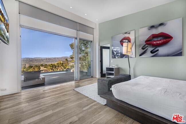 Building Photo - 7275 Mulholland Dr