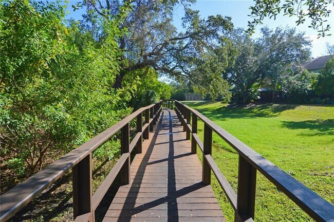 Building Photo - 2904 Lichen Ln