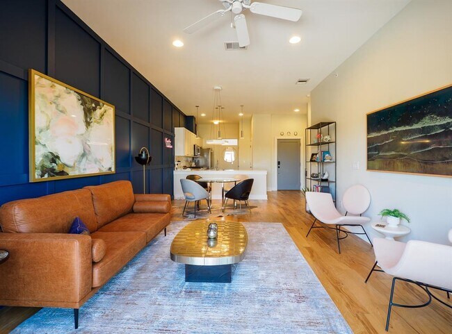 Building Photo - 908 Nueces St