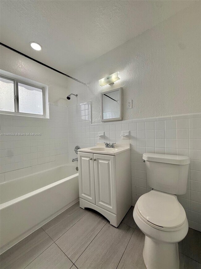 Building Photo - 64 NE 78th St