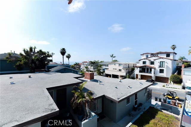 Building Photo - 505 Avenida Victoria