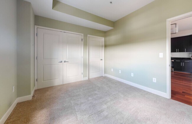 Building Photo - 210 Rocketts Way