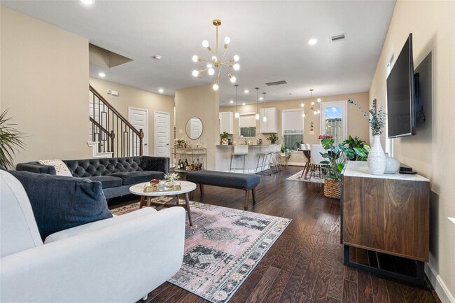 Building Photo - 1853 Commons Hill Ln