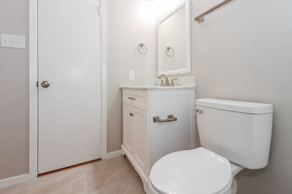 Building Photo - 15818 Gatebriar Dr