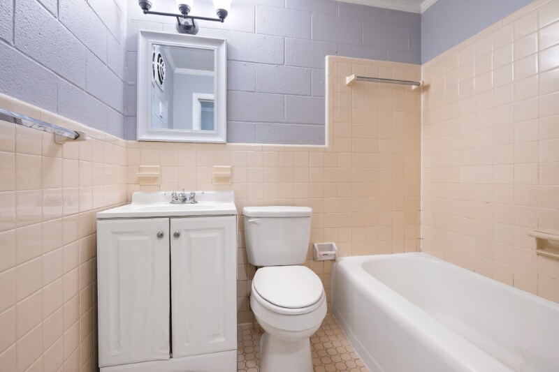 Building Photo - 2209 Morehead Ave