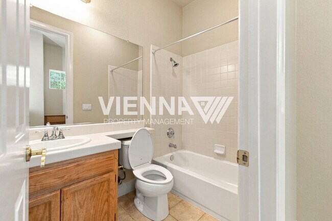 Building Photo - 1747 Abbeyfeale Ct