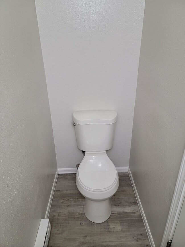 Building Photo - 186-02 Bending