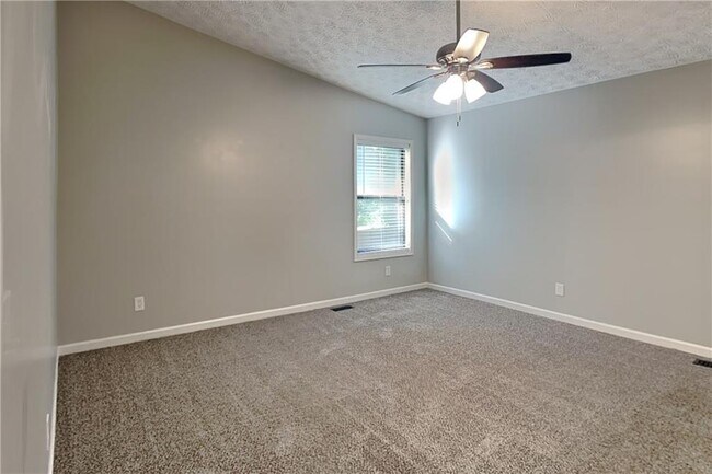 Building Photo - 6187 Brookside Ln