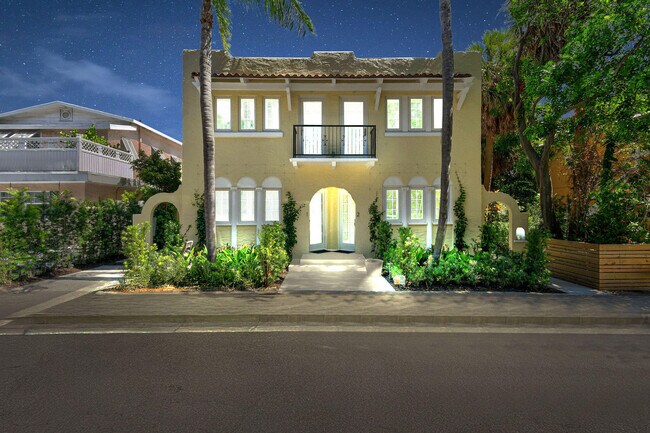 Building Photo - 212 Oleander Ave