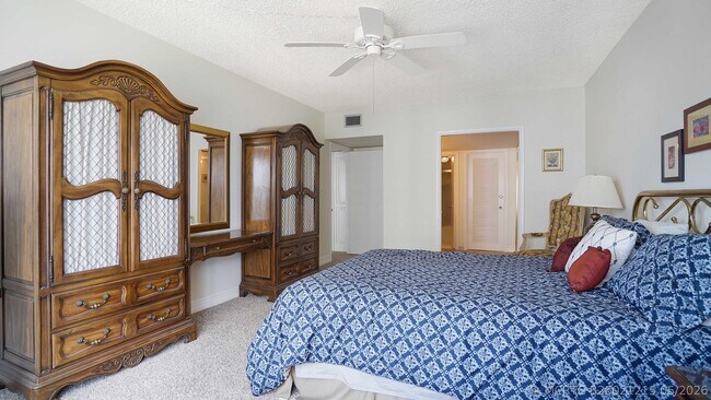 Building Photo - 3550 Galt Ocean Dr